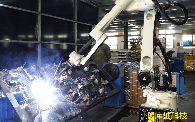 創(chuàng)新引領(lǐng):探索激光焊接機(jī)器人的制造業(yè)應(yīng)用